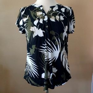 Floral Hi/Low Liz Claiborne Short Sleeve Blouse SZ Petite Large NWOT